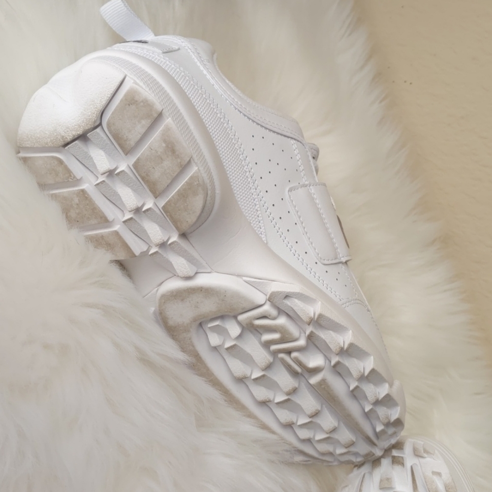 Fila Women's Disruptor II Aplique Sneakers - Picture 4 of 9